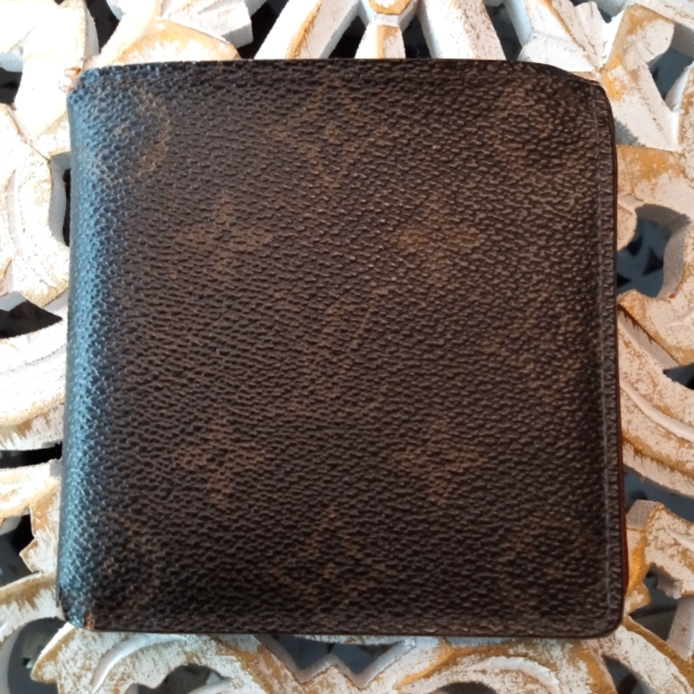 Sale ~ Louis Vuitton Bifold Wallet - 100% Authentic